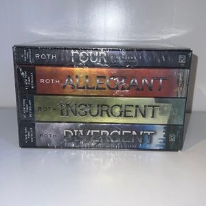 Divergent Series by Veronica Roth